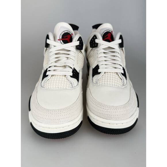 Athletic_Shoes